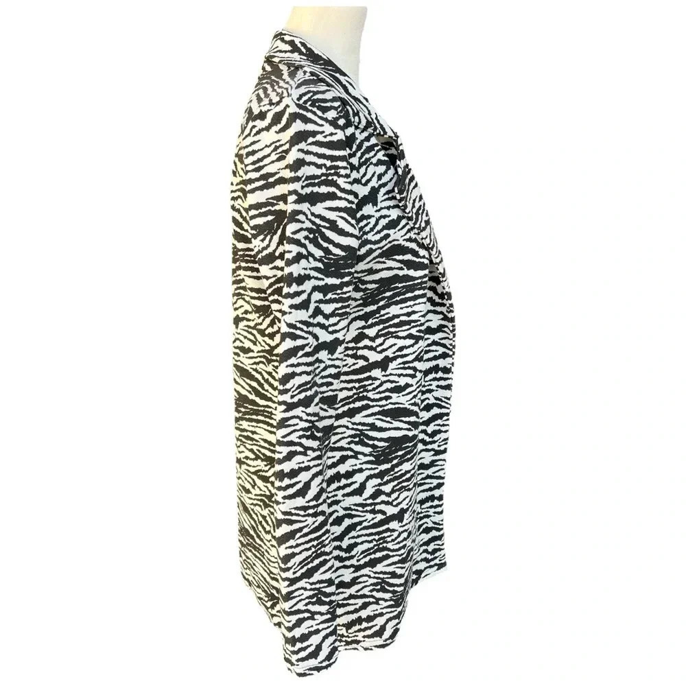 PrettyLittleThing Zebra Print Jacket - Picture 4 of 6